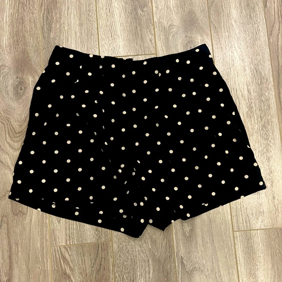 Black polkadot shorts - Picture 1 of 1